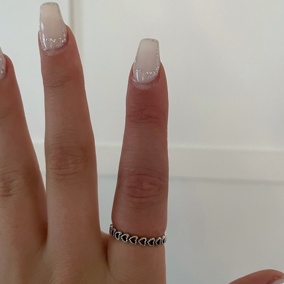 Perfect condition Pandora ring - Picture 7 of 9